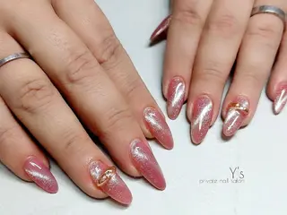 ネイル YUMI NAGAI  のネイルデザイン