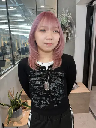 ミディアム カラー ♥️ブリーチ/ボブ/ レイヤー♥️maiのヘアスタイル