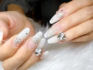 ネイル ECLAT エクラ所属・寺山 千鶴のネイルデザイン