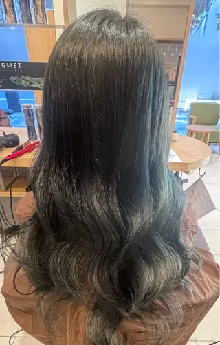 ロング 淺井 さくらのヘアスタイル