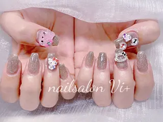 ネイル ✨Nailsalon Vi+✨のネイルデザイン