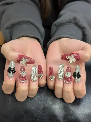 ネイル シャインネイル所属・伊藤 くるみのネイルデザイン