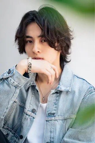 カラー メンズ 金子 廉のヘアスタイル