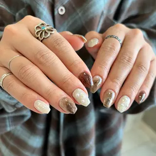ネイル GRANDEUR焼津 Nana🦖のネイルデザイン