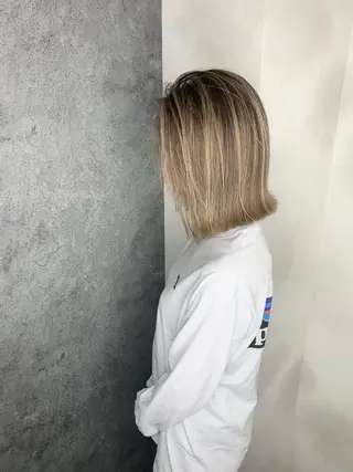 ミディアム カラー Still所属・タニ ユウのヘアスタイル