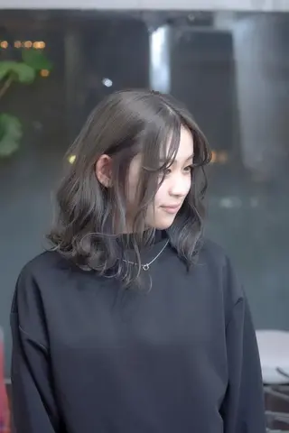 ミディアム カラー ビューティービースト 新宿のヘアスタイル