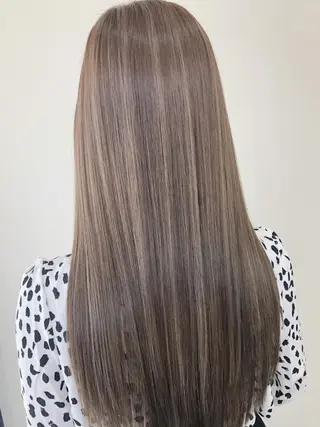ロング カラー ito. ブリーチ/髪質改善のヘアスタイル