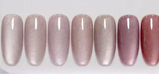 ネイル 鈴木 愛理のネイルデザイン