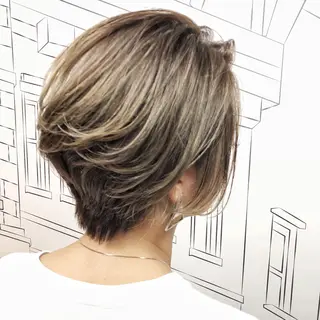 ショート カラー レイヤー⭐️カラー ⭐️平川雅史のヘアスタイル