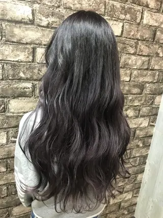 ロング やなせ まりのヘアスタイル