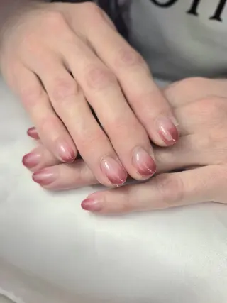 ネイル ネイルサロンベルティ .ひとみのネイルデザイン