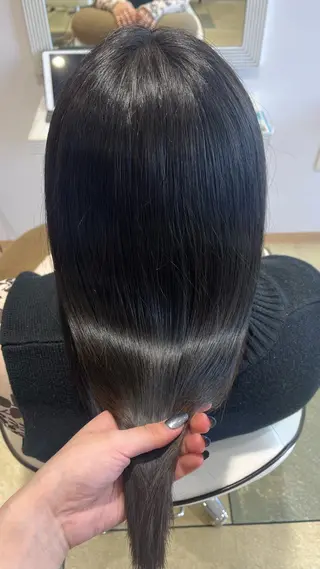 ミディアム カラー ベージュカラー⌇﻿ くびれヘア.𐙚心音のヘアスタイル