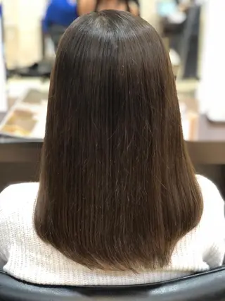 ミディアム カラー 嶌田 沙紀のヘアスタイル