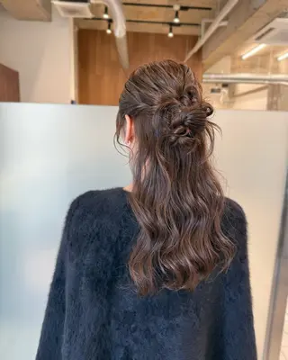 セミロング カラー ヘアアレンジ 縮毛矯正+モテカラー 🎀✨MIHOのヘアスタイル