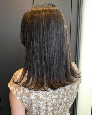 ミディアム カラー siesta by amble luxeのヘアスタイル