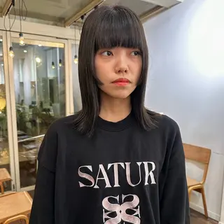 セミロング MAKE'S omotesando所属・狐塚 未咲のヘアスタイル