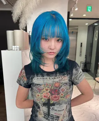 セミロング ブリーチ/ウルフ ハッシュカット/石山のヘアスタイル