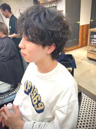 ミディアム パーマ メンズパーマ メンズカットYUKIのヘアスタイル