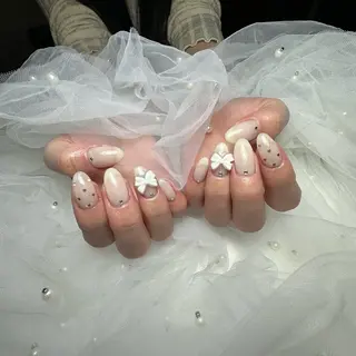 ネイル repos~ルポ~所属・里見 麗のネイルデザイン