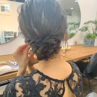 ミディアム 朝倉 南のヘアスタイル