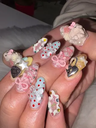 ネイル 佐々木 優衣のネイルデザイン