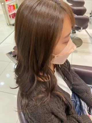 ミディアム なつな/ 透明感カラーのヘアスタイル