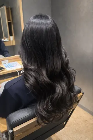 ロング カラー Inity 新谷茉璃のヘアスタイル