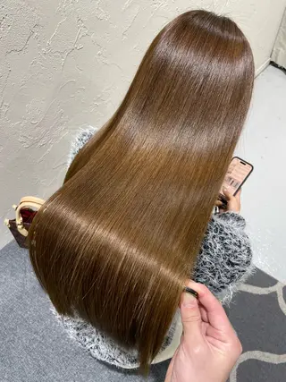 ロング LyriQ所属・池戸 梨衣のヘアスタイル