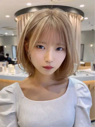 ミディアム カラー ハイトーンヘア れおん🌙のヘアスタイル