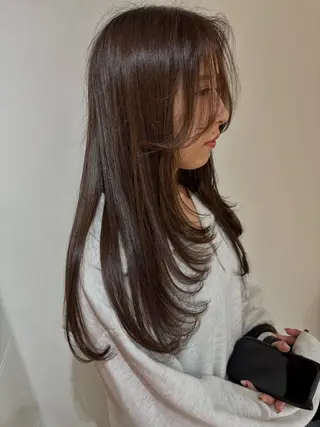 セミロング 血分 優人のヘアスタイル