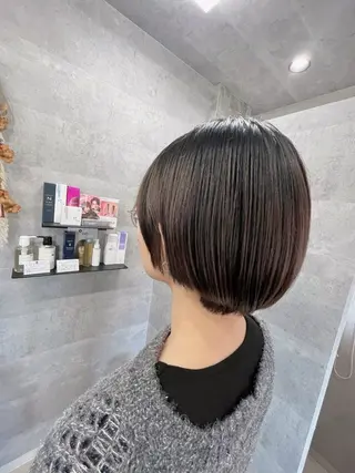 ショート Enne所属・ヤマモト ヒロミのヘアスタイル