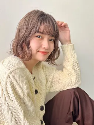 ミディアム カラー 大西 碧海のヘアスタイル
