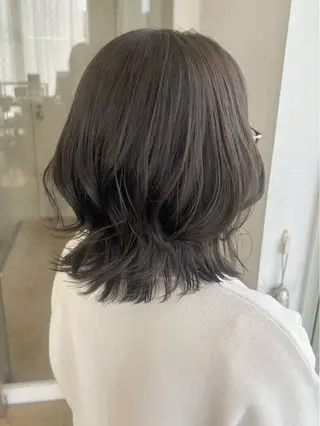 カラー 市吉 杏奈のヘアスタイル