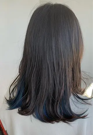 セミロング カラー 三野 沙也のヘアスタイル