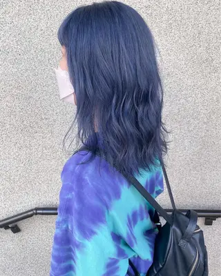 セミロング カラー 古川 流久のヘアスタイル