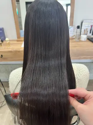 ロング 🦋大塚 毎夏🦋のヘアスタイル