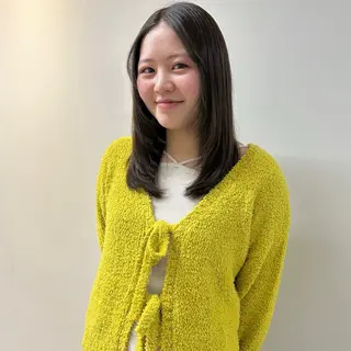 セミロング カラー はちすか るかのヘアスタイル