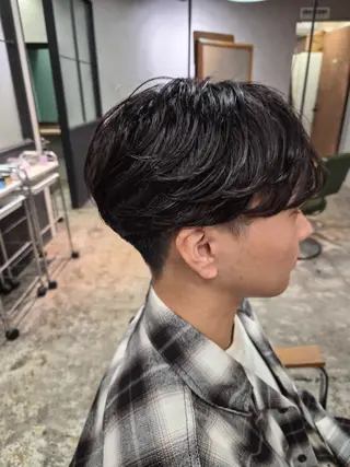 メンズ パーマ FREEX所属・特殊パーマ 片山恭兵のヘアスタイル