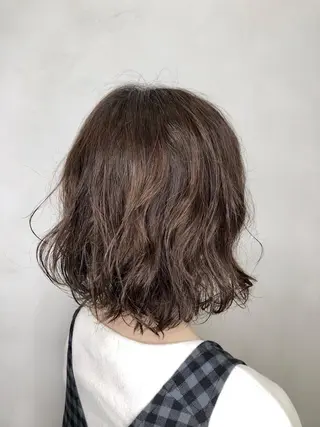 ショート カラー パーマ 美髪矯正 🌈髪質改善 山下のヘアスタイル