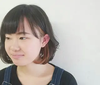 ショート カラー 透明感ハイライト◎ 伊藤夏海のヘアスタイル