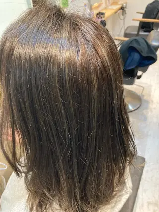 ミディアム カラー en't所属・【女性指名No.1】 西口直子のヘアスタイル