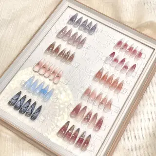 ネイル RAFFINE 月🦋🩵のネイルデザイン