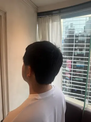 ショート メンズ 透明感カラー💜 モテ髪 空陽💙のヘアスタイル