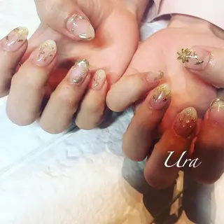 ネイル UrakoNail 《nail》のネイルデザイン