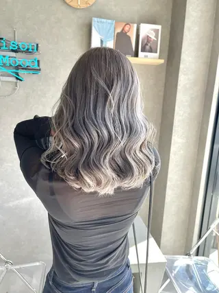 ミディアム カラー mood tatemachiのヘアスタイル