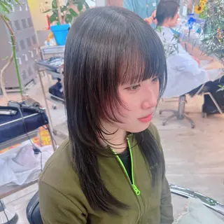 ロング カラー 岡野 静華のヘアスタイル