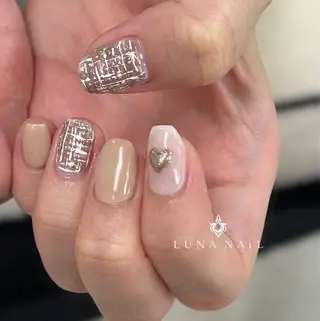 ネイル アトリエ　ミモザ所属・いまむら あかりのネイルデザイン