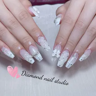 ネイル Diamond Kokona🩷のネイルデザイン