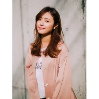 セミロング SHINY シャイニー千住大橋のヘアスタイル