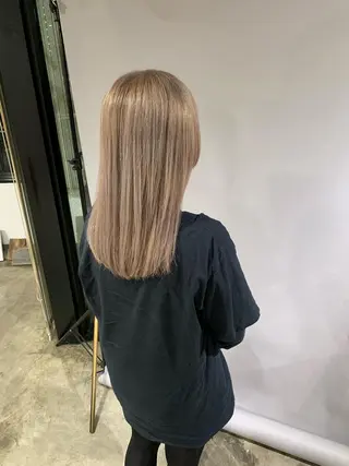 セミロング カラー 🌈ディレクター🌈 徳松優希のヘアスタイル